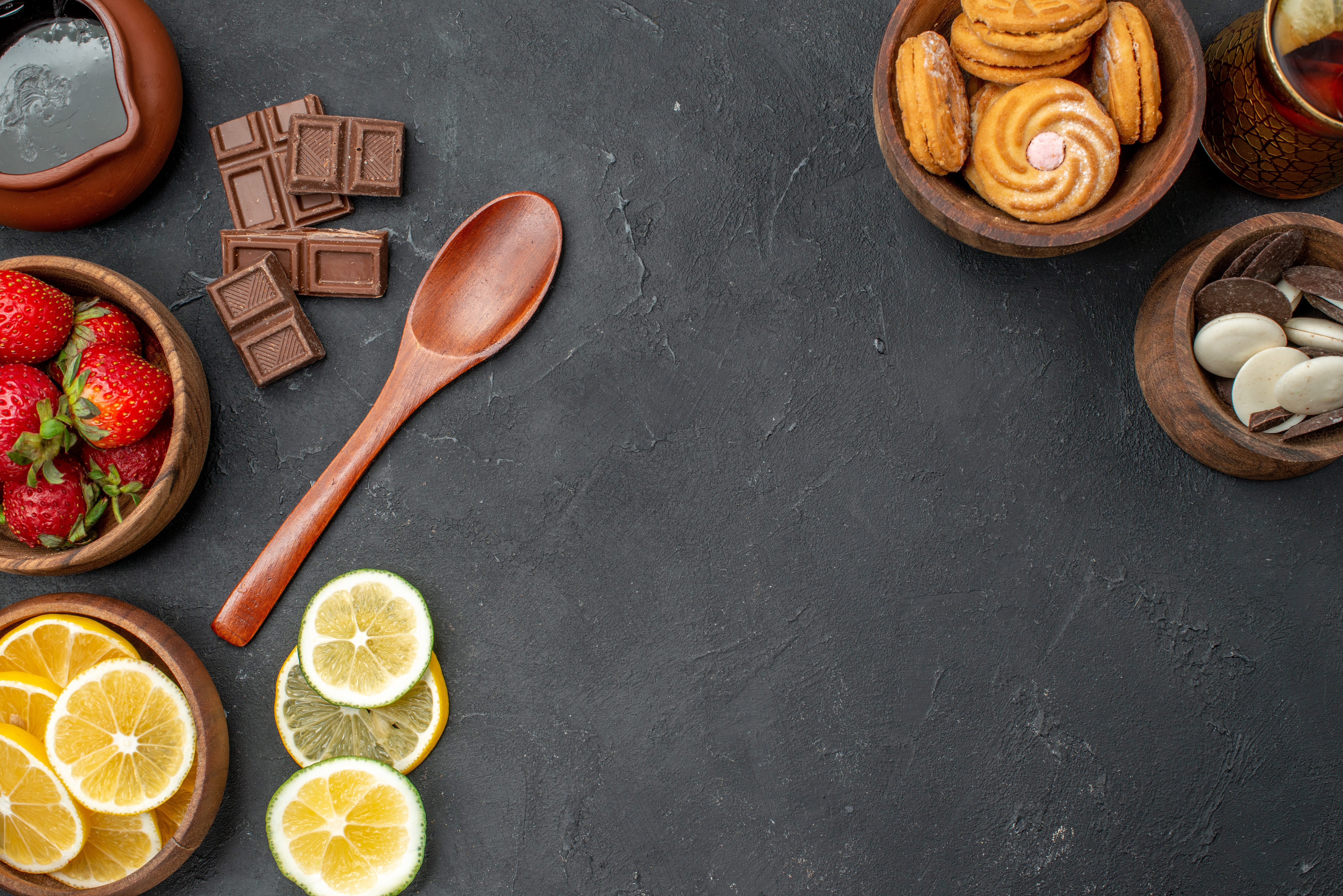 Orange slices and cookies